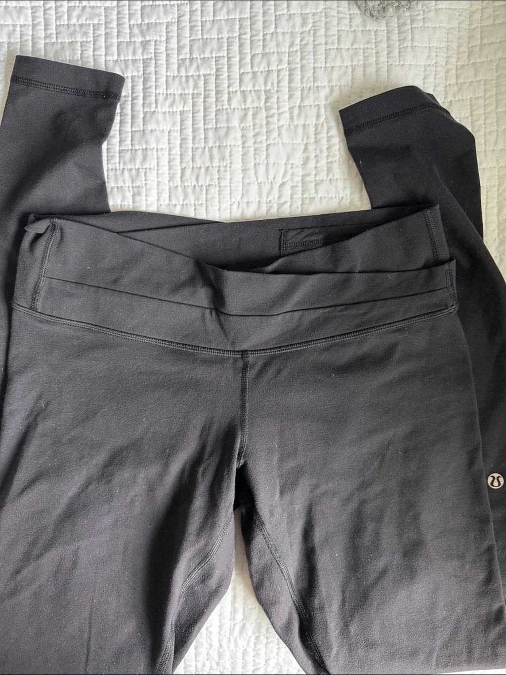 Lululemon Black Leggings Size 8 - Picture 2 of 2